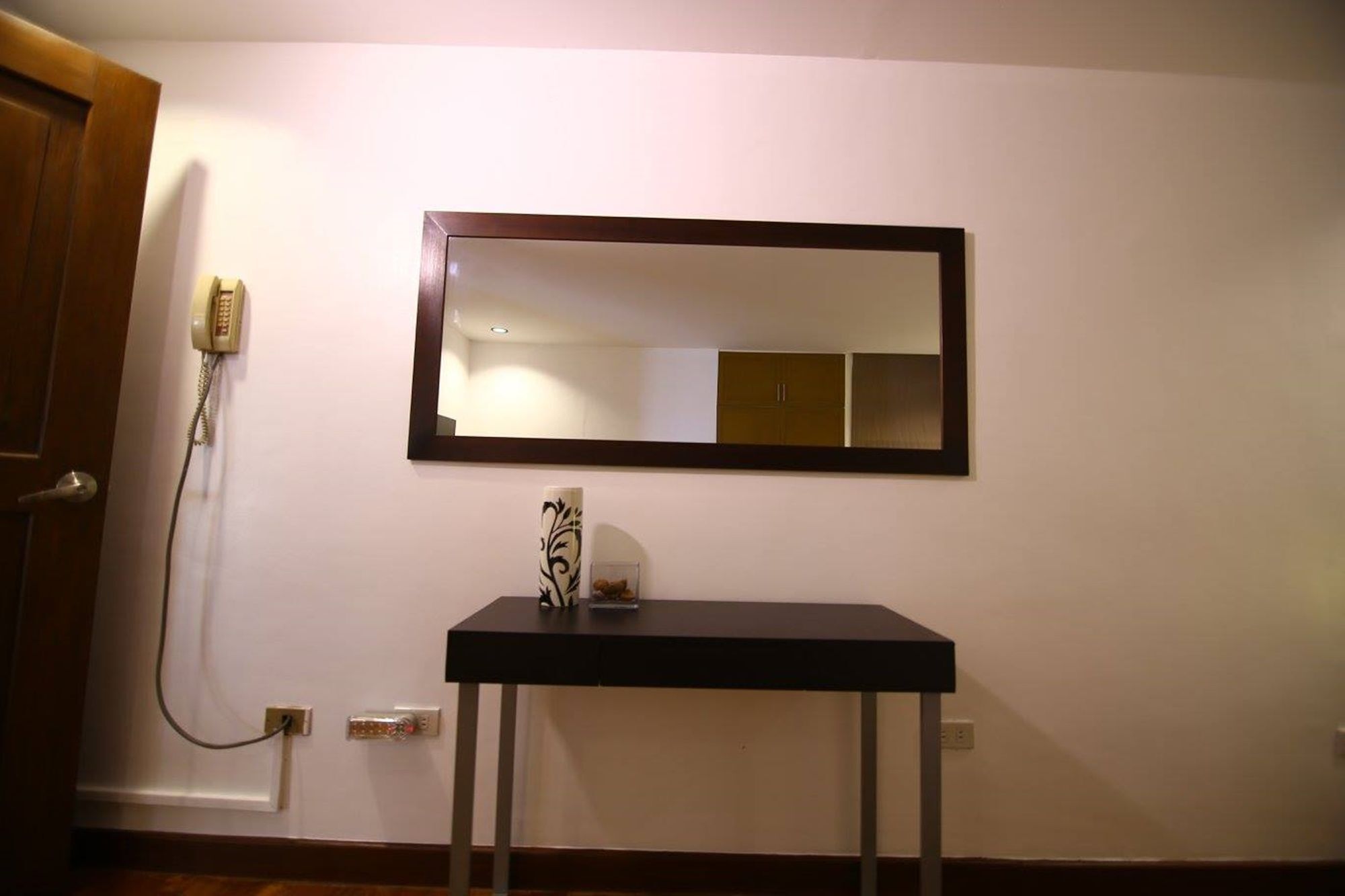 Reddoorz Plus @ Casino Street Makati Makati City Екстериор снимка
