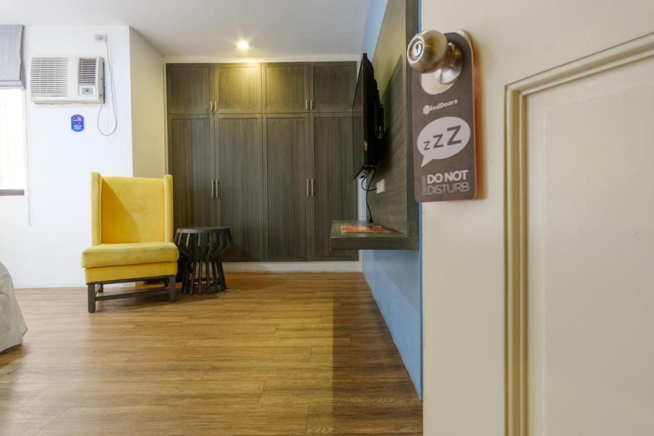 Reddoorz Plus @ Casino Street Makati Makati City Екстериор снимка