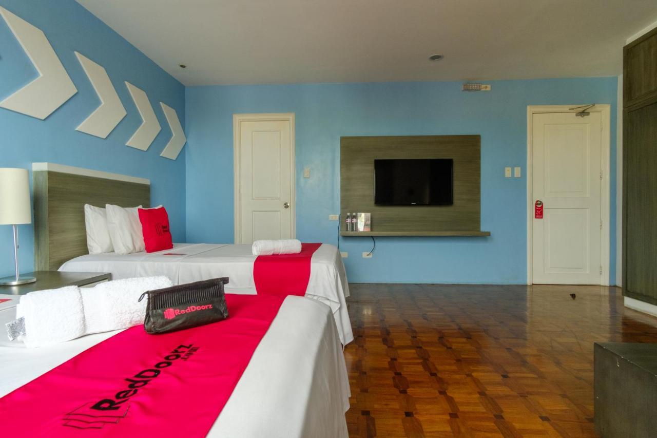 Reddoorz Plus @ Casino Street Makati Makati City Екстериор снимка